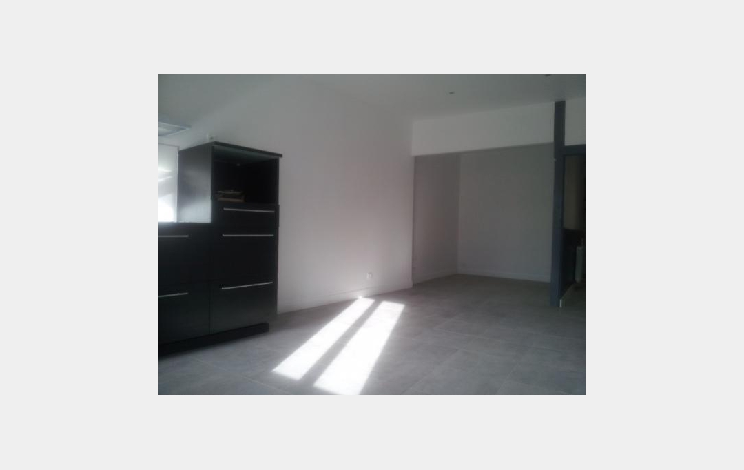 Annonces LATOURDESALVAGNY : Appartement | SAIN-BEL (69210) | 34 m2 | 470 € 